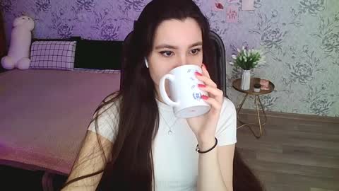 Annie online show from 01/10/25, 04:54