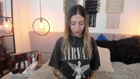 anny_stan online show from 02/11/25, 07:16