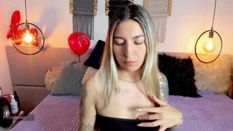 anny_stan online show from 02/18/25, 10:47
