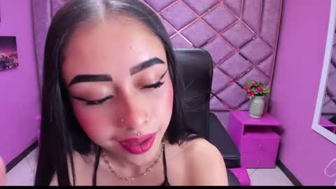 Snapshot of anny_swet chatting on 09/18/25, 03:25 Anny online show from 09/18/25, 03:25