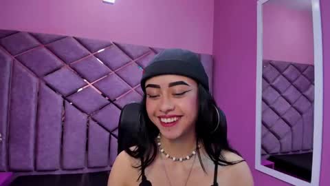 Snapshot of anny_swet chatting on 10/06/25, 04:37 Anny online show from 10/06/25, 04:37