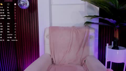 Ana online show from 12/23/24, 06:05