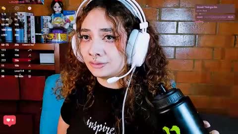 Snapshot of annycolin chatting on 10/10/25, 11:04 Anny  IG online show from 10/10/25, 11:04