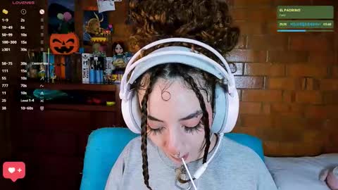 Snapshot of annycolin chatting on 10/17/25, 11:40 Anny  IG online show from 10/17/25, 11:40