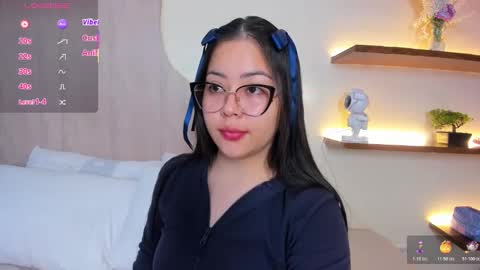 A N N Y E  online show from 10/24/25, 12:23