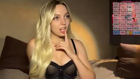 annyislovely online show from 07/29/26, 05:00