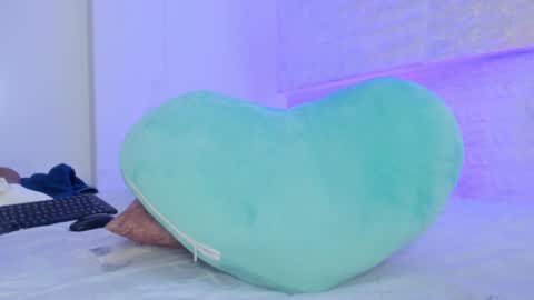 Snapshot of annyluna1 chatting on 01/13/25, 07:21 Annyluna online show from 01/13/25, 07:21