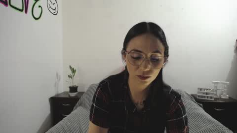 Anny online show from 12/24/24, 12:00