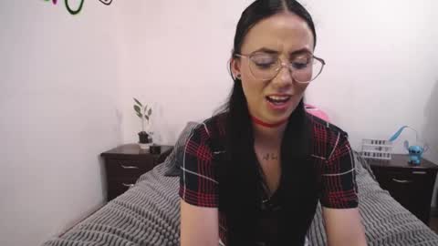 Anny online show from 02/25/25, 11:44