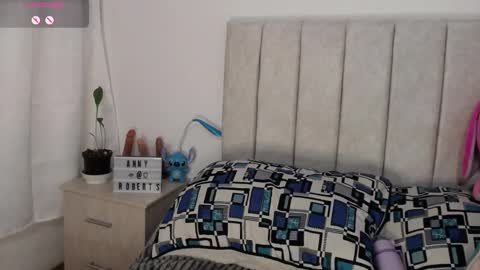 Snapshot of annyroberts_89 chatting on 09/20/25, 01:34 Anny online show from 09/20/25, 01:34