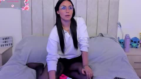 Snapshot of annyroberts_89 chatting on 11/09/25, 11:03 Anny online show from 11/09/25, 11:03