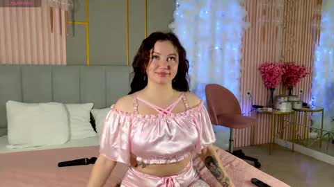 Snapshot of annysue_ chatting on 12/05/25, 05:16 AnnySue online show from 12/05/25, 05:16