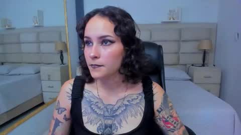 AnnyT online show from 10/13/25, 08:53