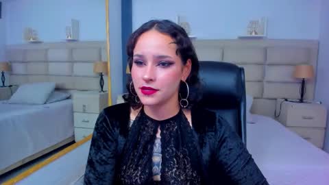 AnnyT online show from 10/14/25, 09:04