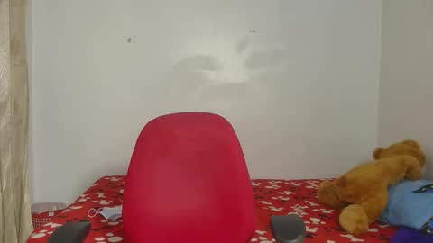 Snapshot of anonymous_face chatting on 11/29/25, 05:32 Anonymous online show from 11/29/25, 05:32