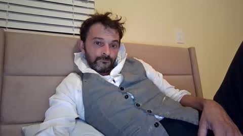 Snapshot of ansreramso chatting on 10/14/25, 06:47 Lower chakra online show from 10/14/25, 06:47