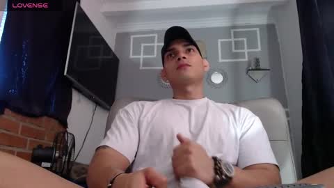 Snapshot of antarahasbun chatting on 12/15/24, 06:48 Antara online show from 12/15/24, 06:48