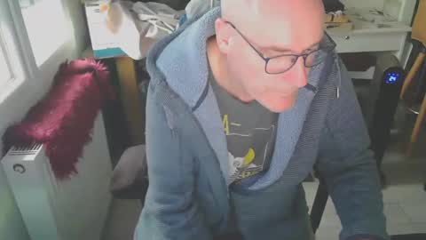 Snapshot of antares590 chatting on 03/12/25, 05:28 antares590 online show from 03/12/25, 05:28