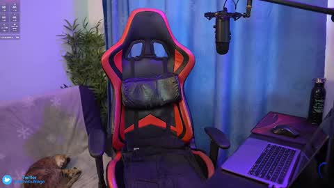 Anthony Buitrago Independent model online show from 02/13/25, 10:00