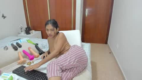 Snapshot of anthonela_hotsex chatting on 12/18/24, 04:17 anthonela_hotsex online show from 12/18/24, 04:17