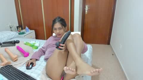 Snapshot of anthonela_hotsex chatting on 12/28/24, 02:53 anthonela_hotsex online show from 12/28/24, 02:53