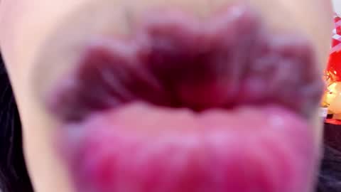 Anthonelaa   online show from 02/15/26, 12:47