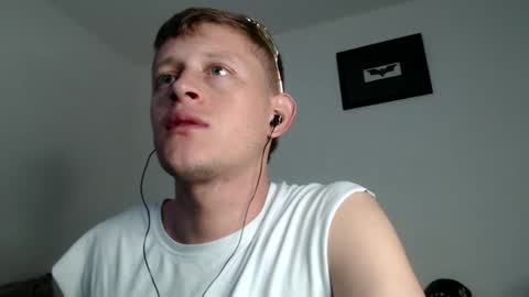 Snapshot of anthonnymorrison chatting on 12/02/24, 08:22 leon online show from 12/02/24, 08:22