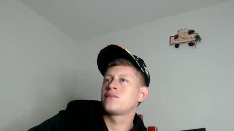 Snapshot of anthonnymorrison chatting on 12/06/24, 02:24 leon online show from 12/06/24, 02:24