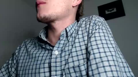 Snapshot of anthonnymorrison chatting on 01/01/25, 07:09 leon online show from 01/01/25, 07:09