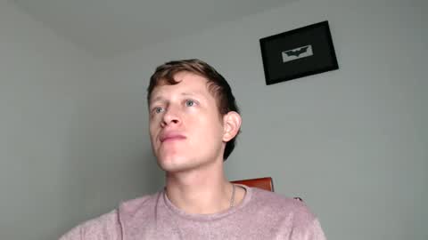 Snapshot of anthonnymorrison chatting on 01/10/25, 06:42 leon online show from 01/10/25, 06:42