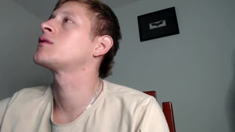 Snapshot of anthonnymorrison chatting on 01/12/25, 02:56 leon online show from 01/12/25, 02:56