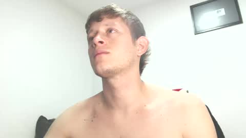 Snapshot of anthonnymorrison chatting on 01/29/25, 01:05 leon online show from 01/29/25, 01:05