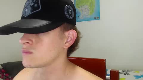 Snapshot of anthonnymorrison chatting on 02/22/25, 03:34 leon online show from 02/22/25, 03:34