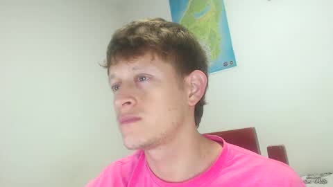 Snapshot of anthonnymorrison chatting on 02/25/25, 06:47 leon online show from 02/25/25, 06:47