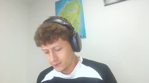 Snapshot of anthonnymorrison chatting on 03/04/25, 04:49 leon online show from 03/04/25, 04:49