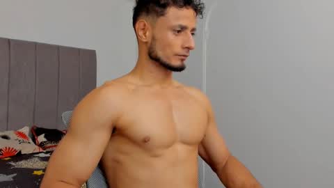 Adonys Creeb online show from 11/25/25, 05:07