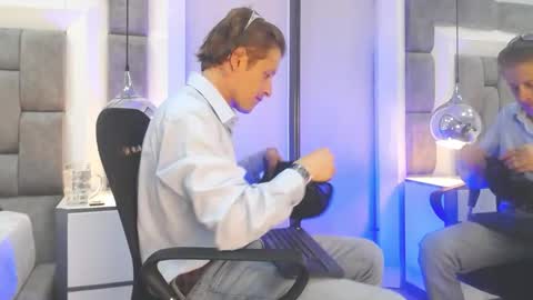 Snapshot of anthonystone_ chatting on 05/30/26, 07:00 Anthonny online show from 05/30/26, 07:00