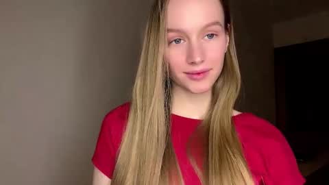 Snapshot of antionettepulgarin chatting on 02/07/26, 03:38 Viktoria online show from 02/07/26, 03:38