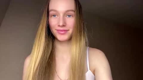 Snapshot of antionettepulgarin chatting on 02/08/26, 04:43 Viktoria online show from 02/08/26, 04:43