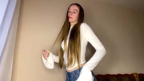 Snapshot of antionettepulgarin chatting on 03/02/26, 03:30 Viktoria online show from 03/02/26, 03:30