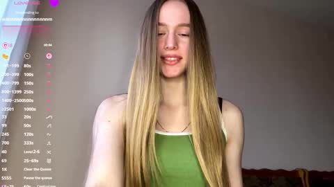 Snapshot of antionettepulgarin chatting on 03/04/26, 03:18 Viktoria online show from 03/04/26, 03:18