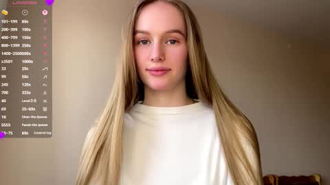 Snapshot of antionettepulgarin chatting on 03/24/26, 03:06 Viktoria online show from 03/24/26, 03:06