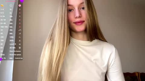 Snapshot of antionettepulgarin chatting on 03/27/26, 03:23 Viktoria online show from 03/27/26, 03:23