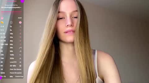 Snapshot of antionettepulgarin chatting on 03/29/26, 03:12 Viktoria online show from 03/29/26, 03:12