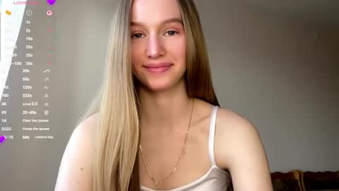 Snapshot of antionettepulgarin chatting on 04/13/26, 03:17 Viktoria online show from 04/13/26, 03:17