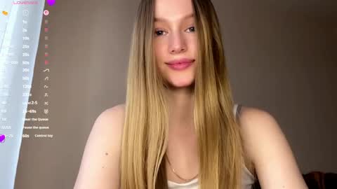 Snapshot of antionettepulgarin chatting on 04/15/26, 03:19 Viktoria online show from 04/15/26, 03:19