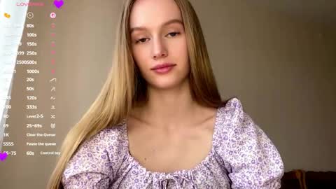 Snapshot of antionettepulgarin chatting on 04/20/26, 03:04 Viktoria online show from 04/20/26, 03:04