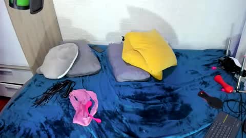 Snapshot of antofoxwbc chatting on 02/03/25, 01:52 Anto online show from 02/03/25, 01:52