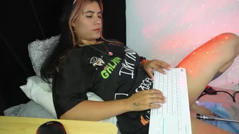 Snapshot of antofoxwbc chatting on 04/06/26, 03:02 Anto online show from 04/06/26, 03:02