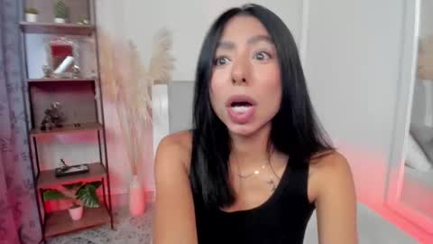 Antonela online show from 09/18/25, 03:14